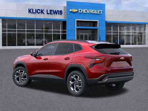 New 2026 Chevrolet Trax LT FWD image 3