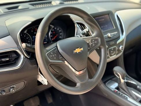 Used 2024 Chevrolet Equinox LS w/ LS Convenience Package FWD image 8