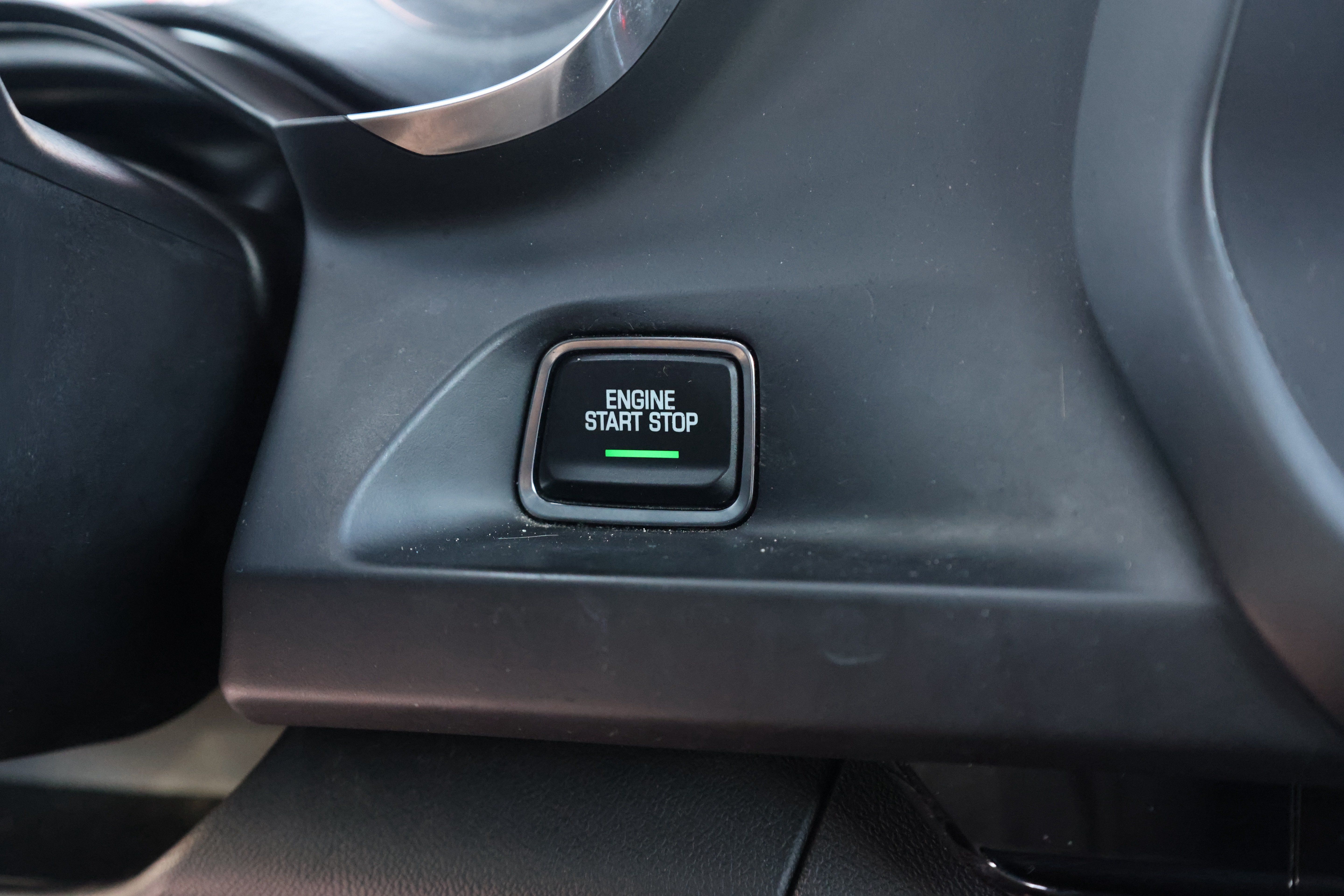 Used 2020 Chevrolet Camaro LT RWD image 10