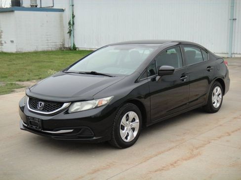 Used 2014 Honda Civic LX image 2