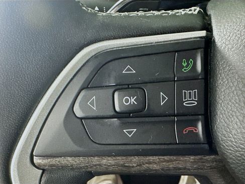 Certified 2023 Jeep Grand Cherokee Limited AWD/4WD image 13
