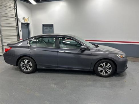 Used 2013 Honda Accord LX image 5