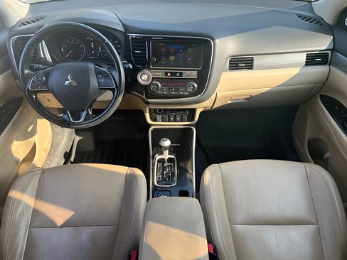 Used 2019 Mitsubishi Outlander SEL AWD/4WD image 22
