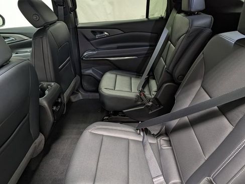 New 2026 Chevrolet Traverse LT image 12