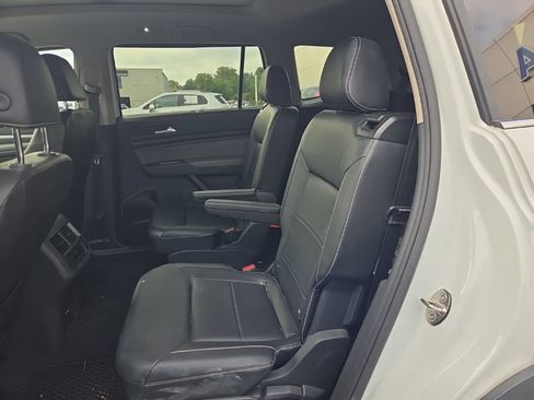 Used 2022 Volkswagen Atlas SEL R-Line AWD/4WD image 10