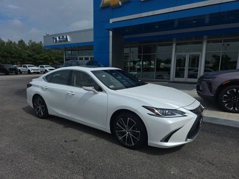 Used 2025 Lexus ES 350 w/ Premium Package FWD image 1