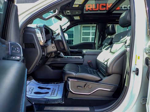 Used 2025 Ford F250 Platinum image 21