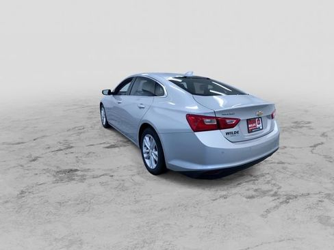 Used 2018 Chevrolet Malibu LT w/ Driver Confidence Package image 8