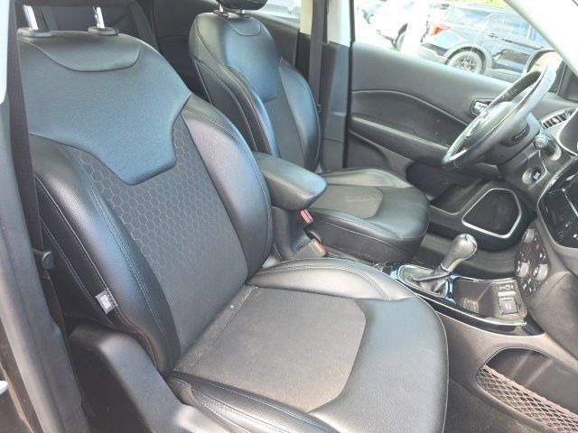 Used 2019 Jeep Compass Latitude FWD image 13