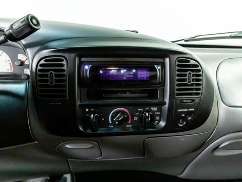 Used 2000 Ford F150 Lightning image 90