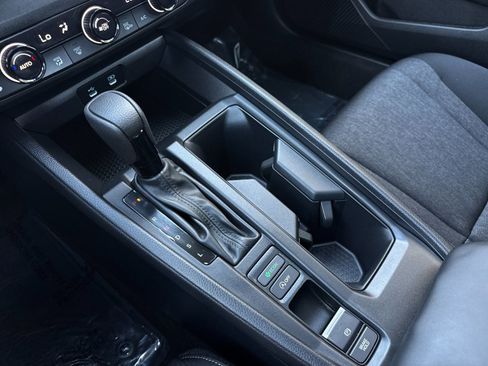 Used 2025 Honda Accord SE image 17