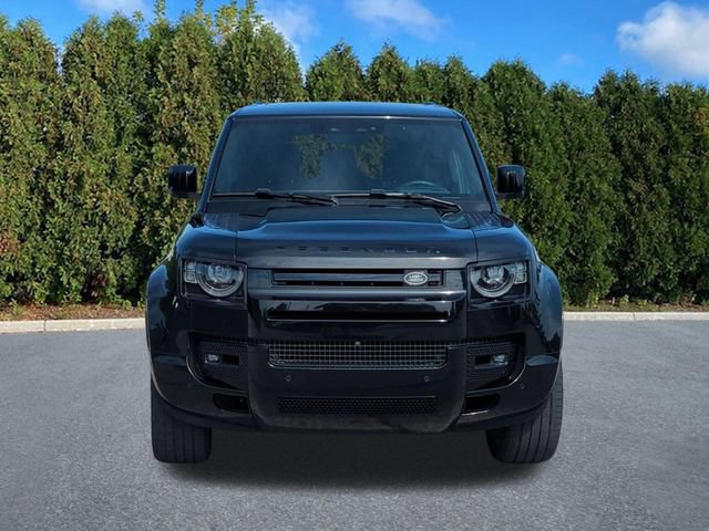 Used 2024 Land Rover Defender 130 X-Dynamic SE AWD/4WD image 2