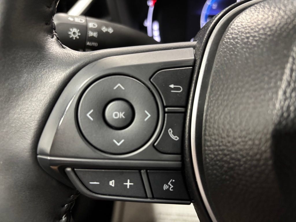 Used 2026 Toyota Corolla SE FWD image 19