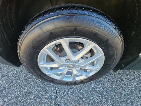Used 2024 Chevrolet Equinox LT AWD/4WD image 36