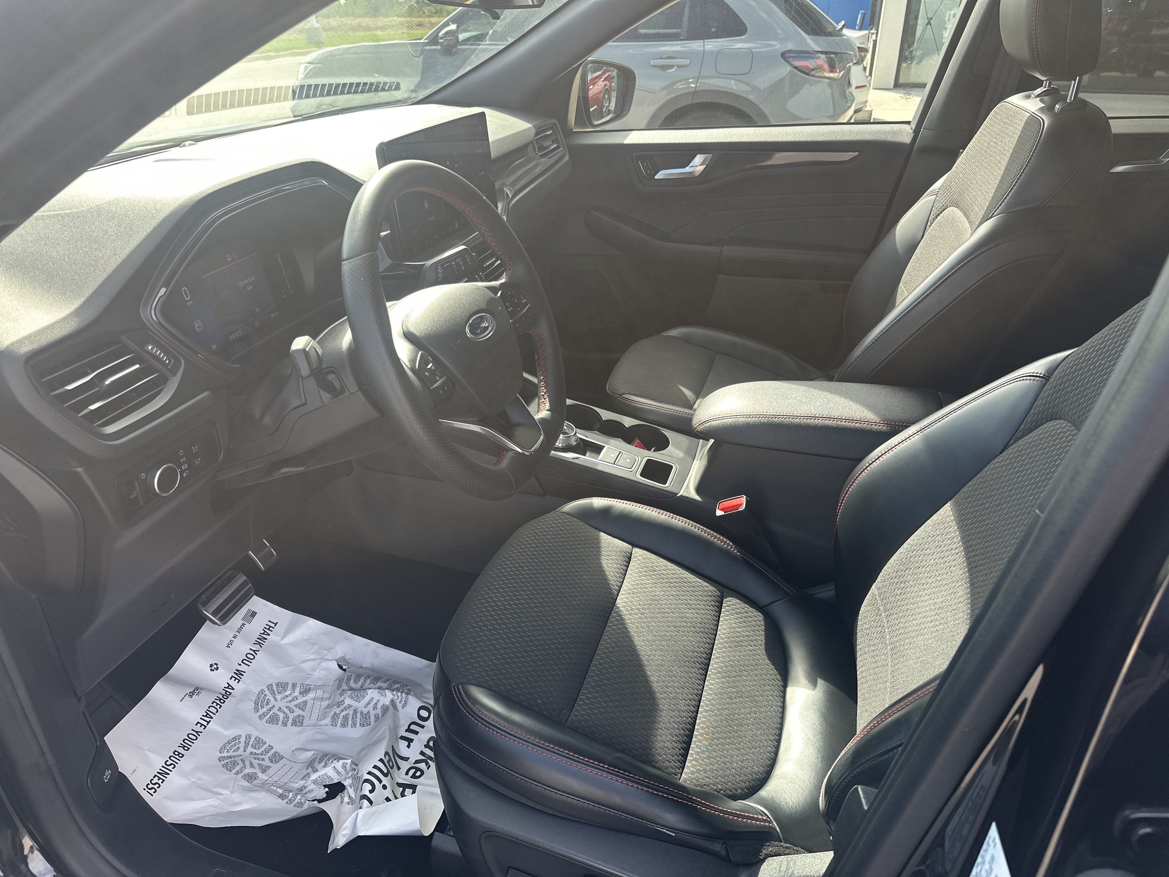Used 2024 Ford Escape ST-Line w/ Tech Pack #1 AWD/4WD image 10