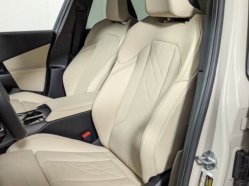 Used 2025 BMW X3 xDrive30i w/ Convenience Package image 15