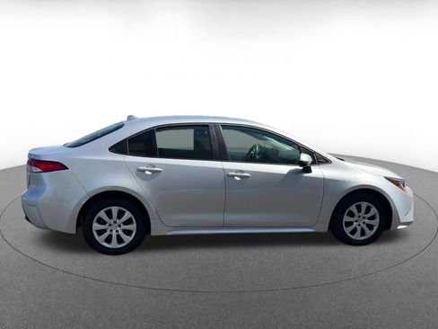 Used 2025 Toyota Corolla LE FWD image 15