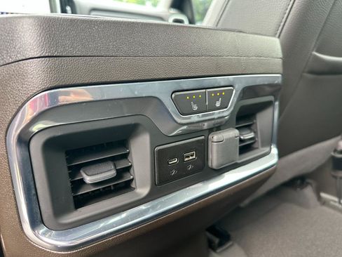 Used 2022 GMC Sierra 3500 Denali w/ Denali Ultimate Package AWD/4WD image 24