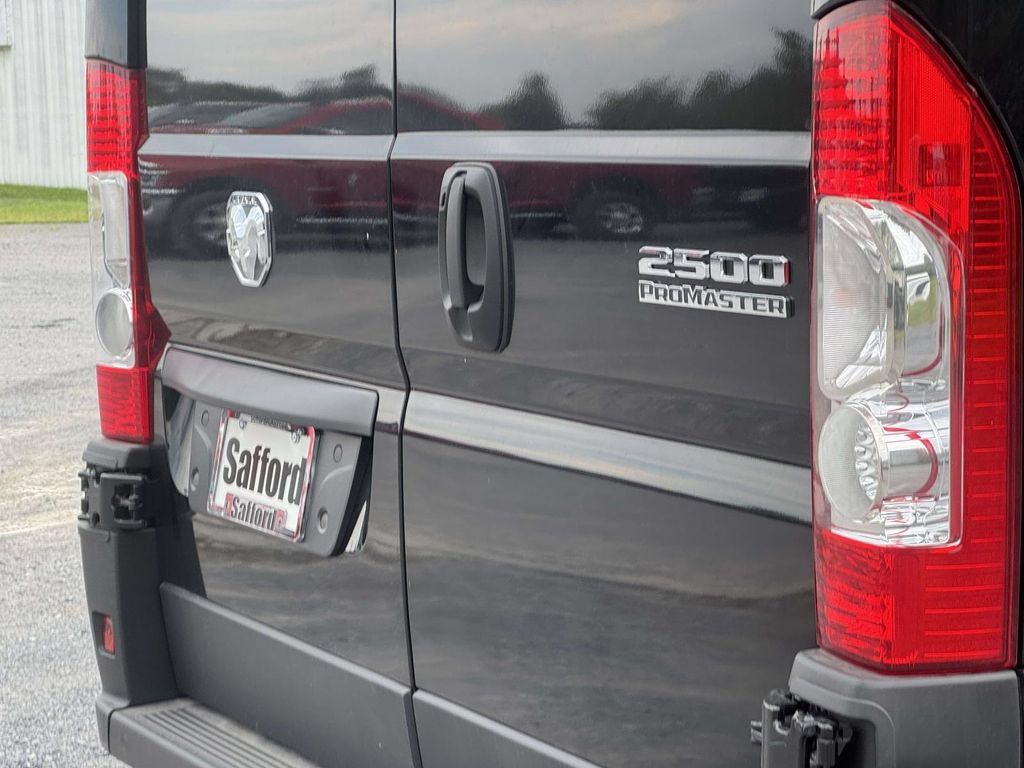 New 2026 RAM ProMaster 2500 w/ Quick Order Package 22G SLT FWD image 10