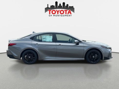 New 2026 Toyota Camry SE image 2