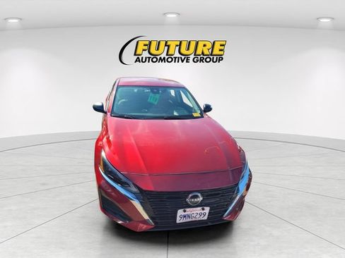 Certified 2024 Nissan Altima 2.5 SV FWD image 2