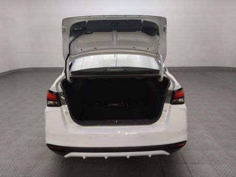 Used 2022 Nissan Versa S FWD image 29