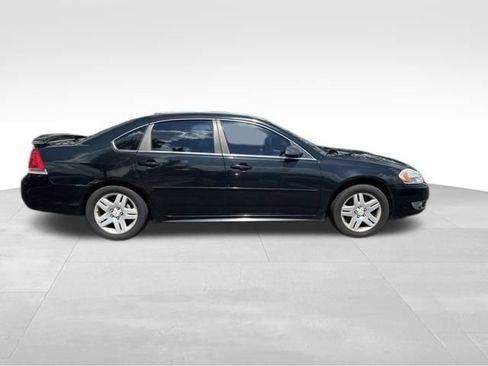 Used 2011 Chevrolet Impala LT w/ Luxury Edition Package FWD image 8