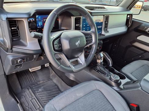 Used 2022 Ford Bronco Outer Banks image 12