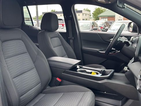 Used 2025 Chevrolet Equinox LT AWD/4WD image 27