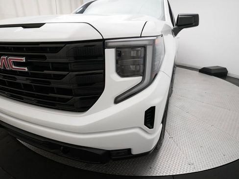 Used 2024 GMC Sierra 1500 Elevation image 22