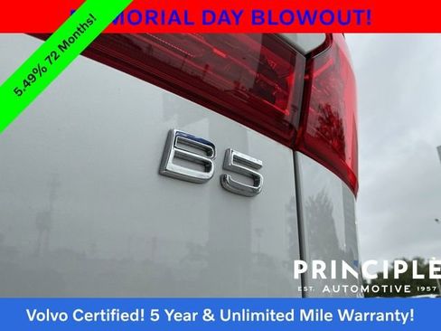Certified 2023 Volvo XC60 B5 Core FWD image 14