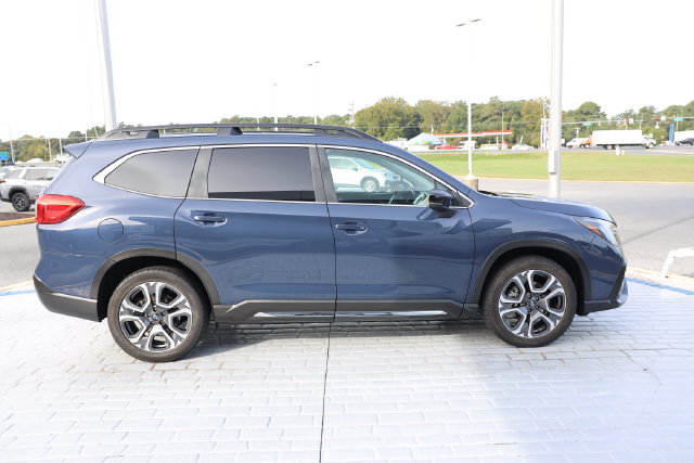 Used 2024 Subaru Ascent Limited w/ Technology Package AWD/4WD image 6