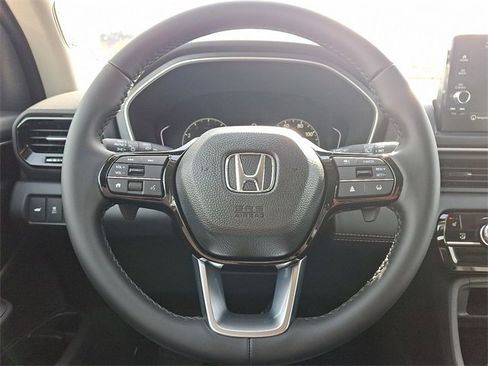 New 2025 Honda Pilot Touring image 17