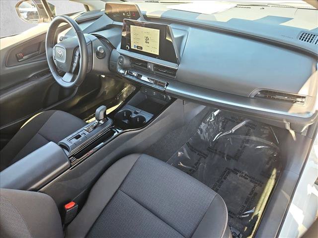 Used 2025 Toyota Prius LE FWD image 27