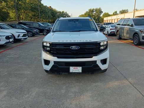 Used 2025 Ford Expedition Active AWD/4WD image 5