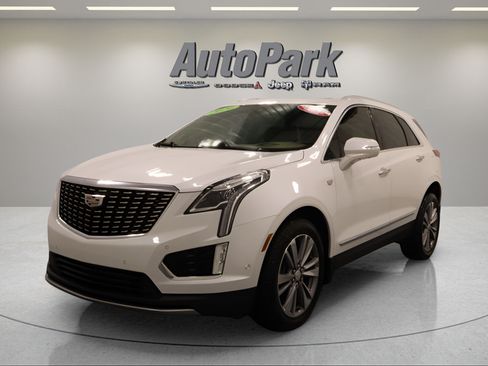 Used 2020 Cadillac XT5 Premium Luxury w/ Platinum Package FWD image 3