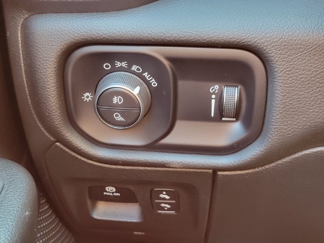 Used 2023 RAM 1500 Big Horn AWD/4WD image 15