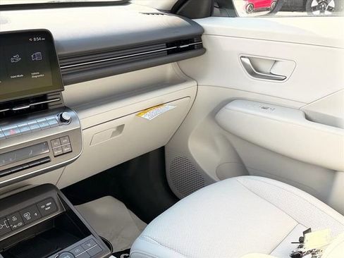 Used 2026 Hyundai Kona SEL Premium FWD image 16