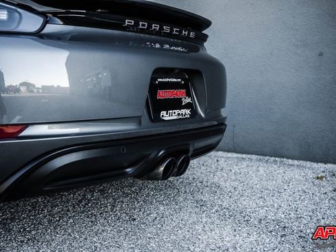 Used 2021 Porsche 718 Boxster image 32