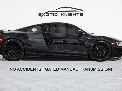 Used 2012 Audi R8 V10 w/ Enhanced Leather Pkg image 1