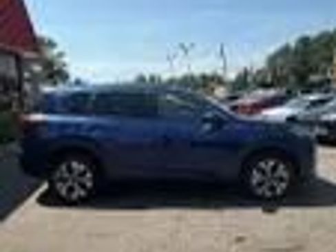 Used 2023 Nissan Rogue SV AWD/4WD image 4