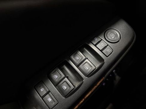 Used 2016 Chevrolet Suburban LTZ AWD/4WD image 15