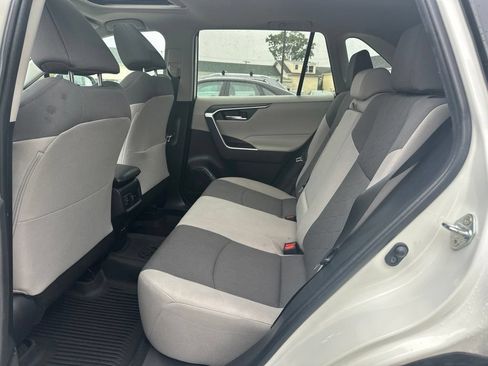 Used 2022 Toyota RAV4 XLE w/ Convenience Package AWD/4WD image 29