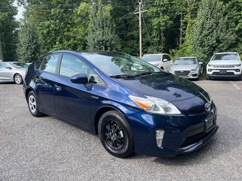 Used 2015 Toyota Prius Two FWD image 4