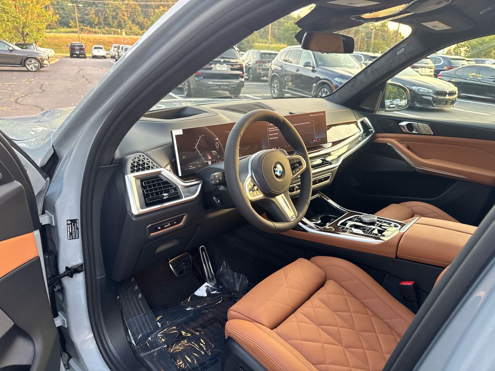 New 2027 BMW X7 xDrive40i w/ M Sport Package AWD/4WD image 17
