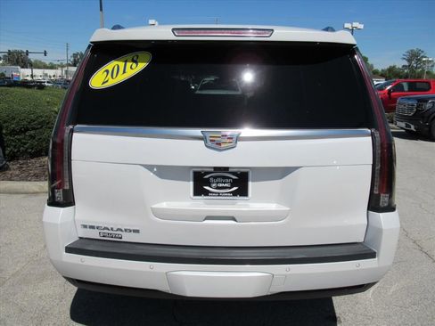 Used 2018 Cadillac Escalade Luxury image 5