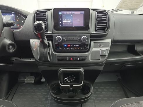 Used 2025 RAM ProMaster 2500 w/ U-Haul Equipment Group FWD image 30