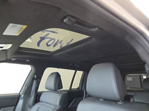 Used 2025 Hyundai Santa Fe Calligraphy AWD/4WD image 23