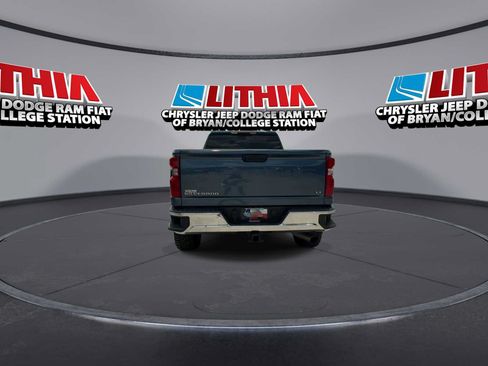 Used 2025 Chevrolet Silverado 3500 LT AWD/4WD image 7