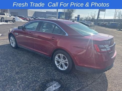 Used 2017 Ford Taurus SEL image 4
